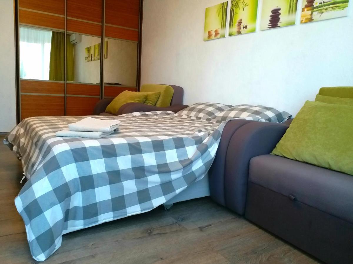Kozzy Apartment in Kiev City Center LU7 Buitenkant foto