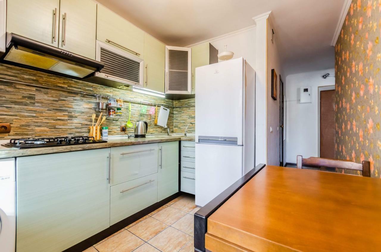 Kozzy Apartment in Kiev City Center LU7 Buitenkant foto